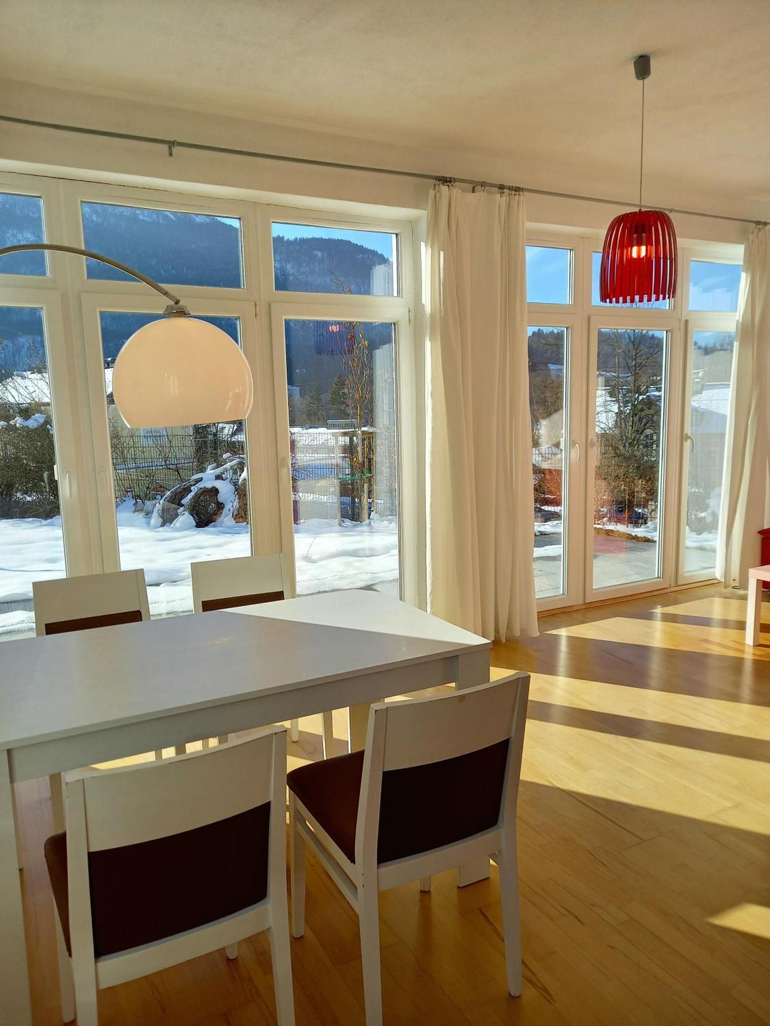 Flores, Ferienhaus Oder Doppelzimmer, Im Gruenen, 5 Gehminuten Ins Zentrum, Parkplatz, Zero Emissions Bad Ischl Exterior foto