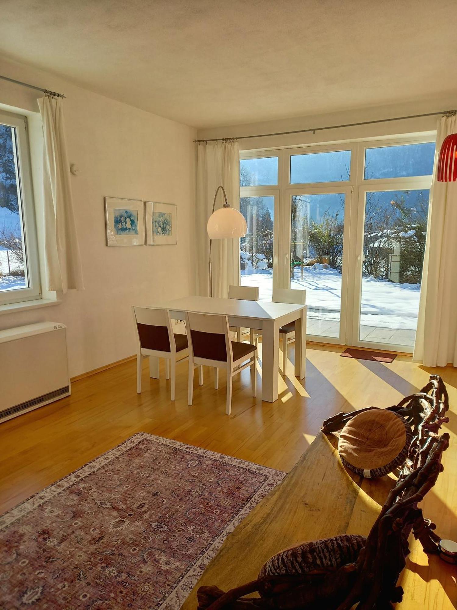 Flores, Ferienhaus Oder Doppelzimmer, Im Gruenen, 5 Gehminuten Ins Zentrum, Parkplatz, Zero Emissions Bad Ischl Exterior foto
