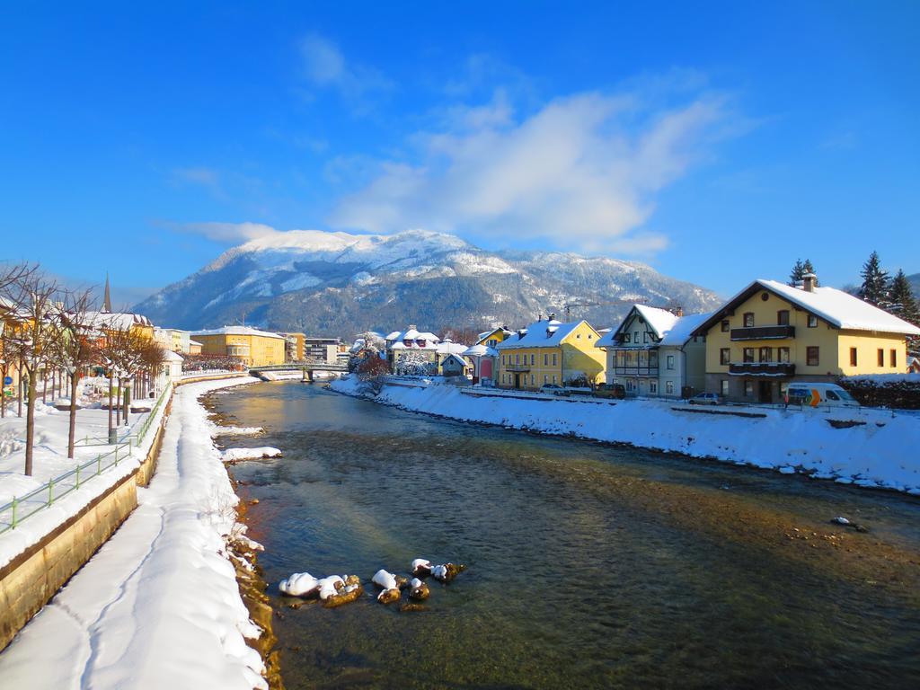 Flores, Ferienhaus Oder Doppelzimmer, Im Gruenen, 5 Gehminuten Ins Zentrum, Parkplatz, Zero Emissions Bad Ischl Exterior foto